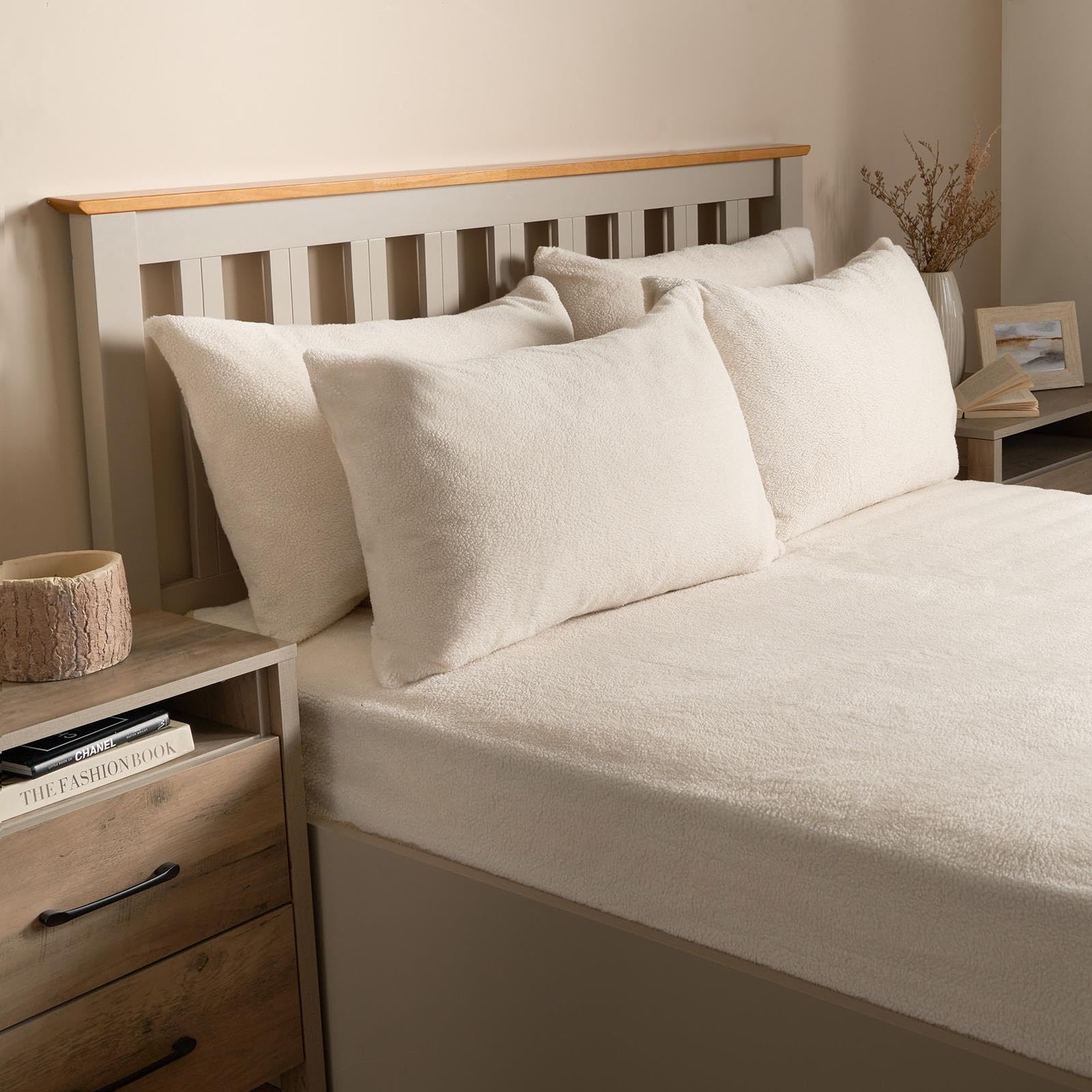 Ohs White Teddy Pillow Cases 2 Pack Thermal Warm Pillow Cases Luxury Pillows Cover Fluffy Fleece Pillowcases Side Sleeper Winter Cosy Soft Teddy Bear Hotel Quality,