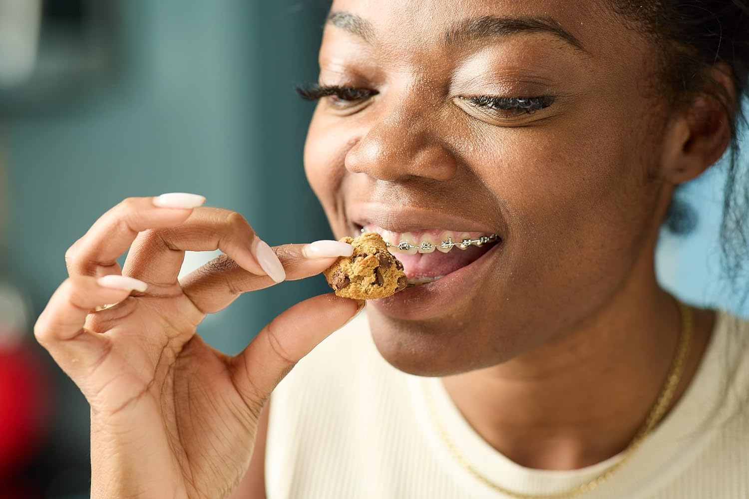 REAL Chocolate Chip Mini Cookie Poppers – Bite-sized Gluten Free Semi Soft Baked Cookies – Dairy Free, Vegan, Kosher, Paleo – Delicious Mini Chocolate Chip Cookies (4.5 oz, 8 Pack)
