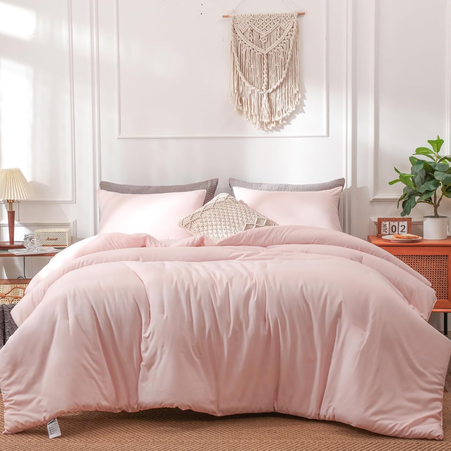 HAOWANER Handcrafted NonMigrating Fill Comforter King Size Set, Blush Pink