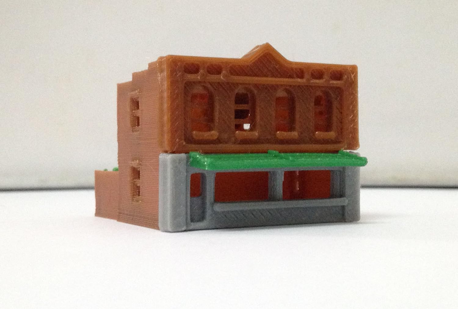Outland Models Train Railway City Building Shop Restaurant Cafe Z Scale 1:220