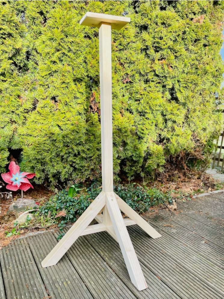 DARLUX Vogelhausständer zur Auswahl massiv Holz Standfuß, Gestell, Vogelfutterhausständer, Futterhaus für Vogelhäuser L-XXL lasiert oder Natur. (Vierbein Natur)