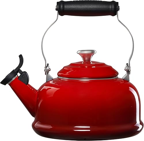 Miniatura 2 de Le Creuset Hervidor de té silbante esmaltado en acero con acabados metálicos, 1.7 cuartos de galón., Cerise