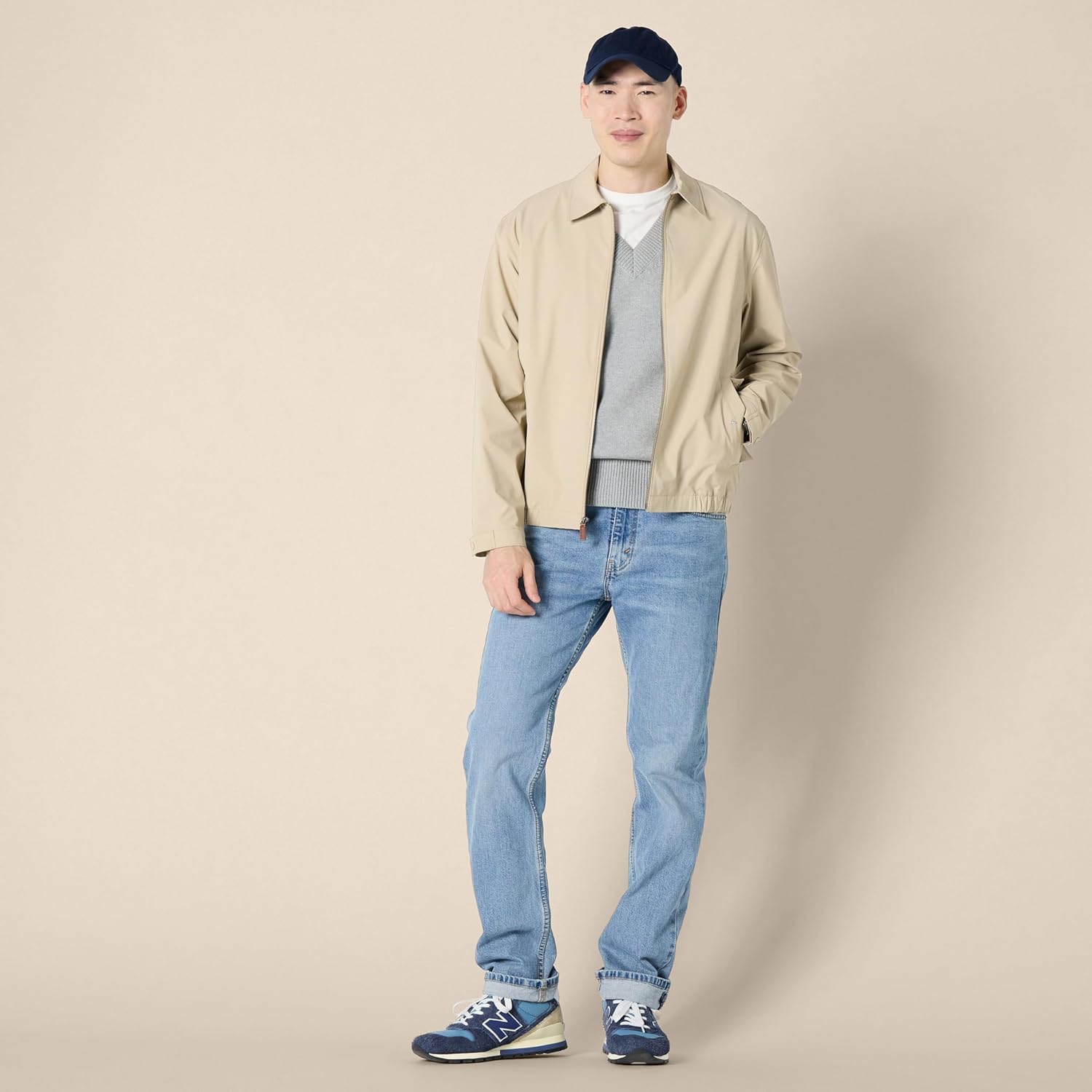 Amazon Essentials Mens Relaxed-Fit Lightweight Stretch Zip-Up Bomber Jacket - Image 4