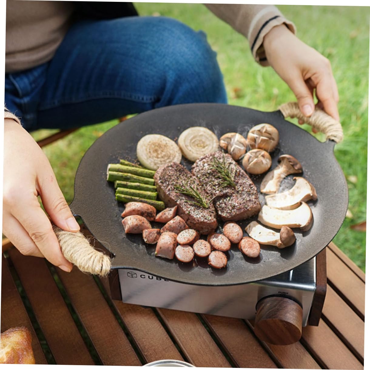 UKCOCO Plancha de Hierro Fundido para Barbacoa al Aire Antiadherente Resistente Asas Protectoras para Cocinar Carne y Verduras Camping y Parrillas de Gas