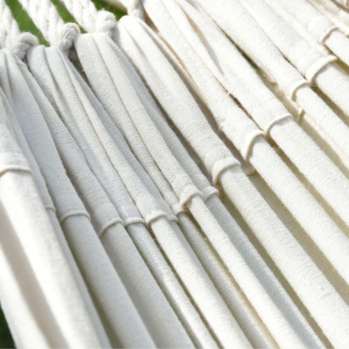 Canvas Swing Hammock Lightweight Outdoor Hanging Chair with Bind Rope Wear-Resistant Single Camping Hammock for Hiking Traveling Backyard Leisure