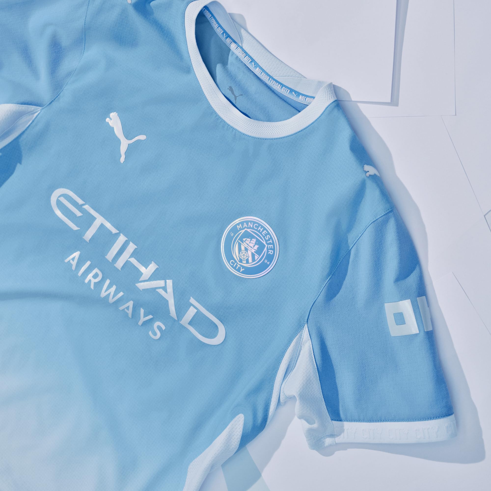 PUMA Herren Manchester City Authentisches Heimtrikot 2026/27 - Blau | Inklusive Geschenkbox; schmale Passform; kurze Ärmel; leichtes ULTRAWEAVE-Material; atmungsaktiv