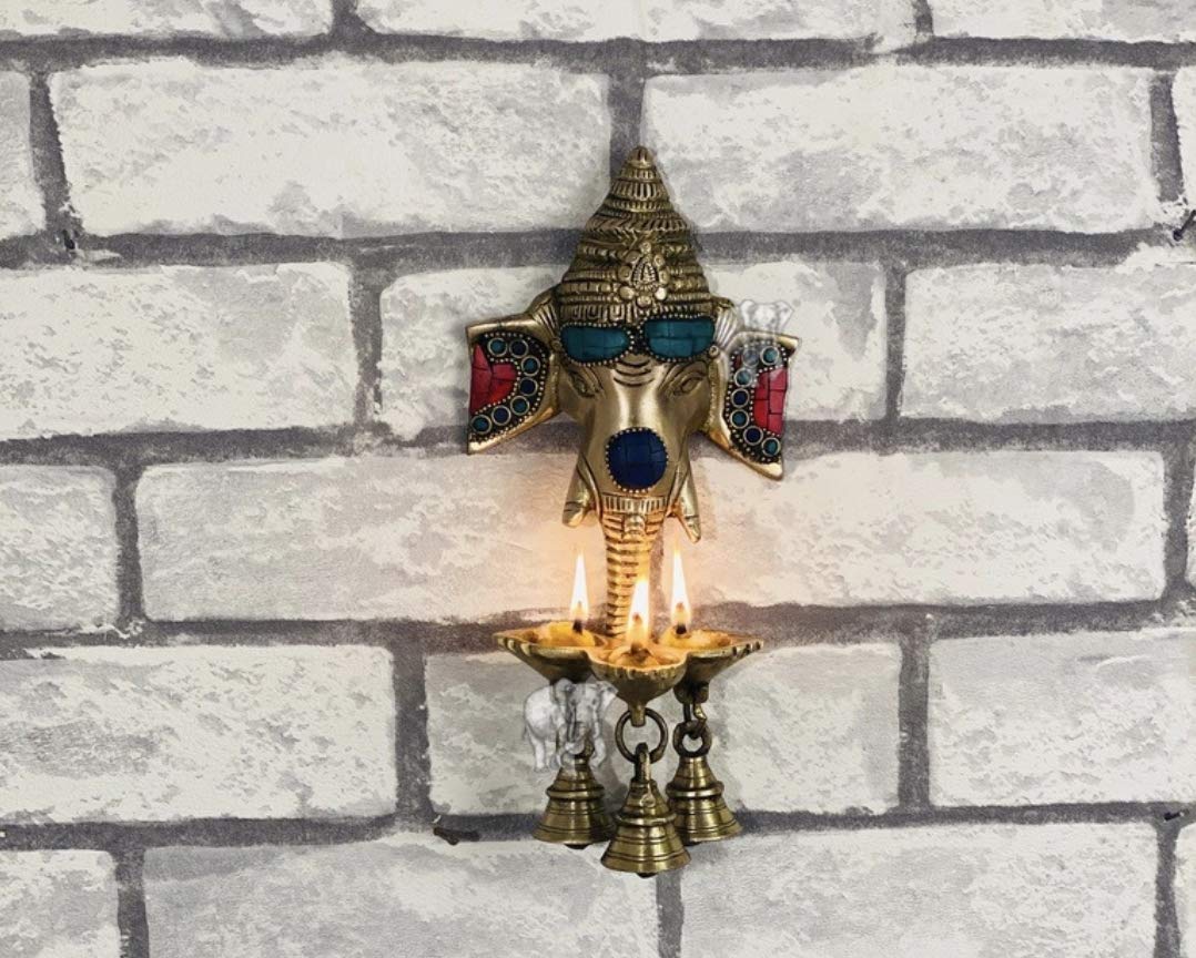 Décoration murale Ganesha en laiton pur fait main pour un salon chic