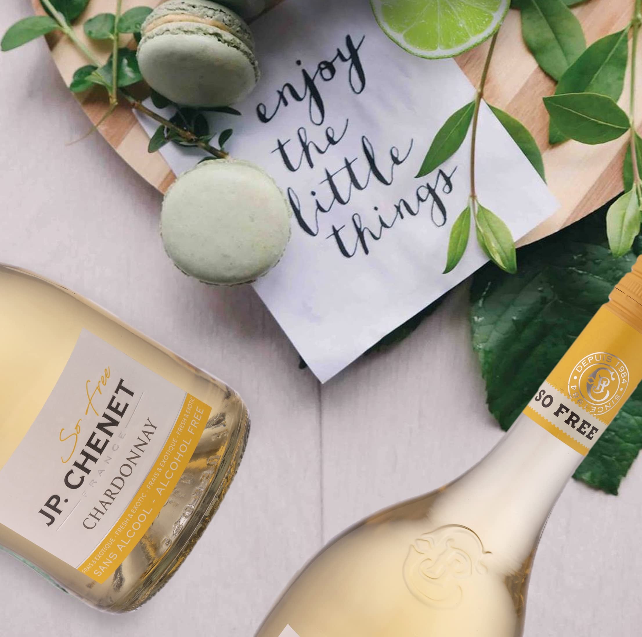 J.P. Chenet So Free - Vin rosé sans alcool - Sans arômes ajoutés, goût authentique (6 x 0.75 l) & So Free Chardonnay Vin blanc sans alcool - Sans arômes ajoutés, goût authentique(6 x 0.75 L)