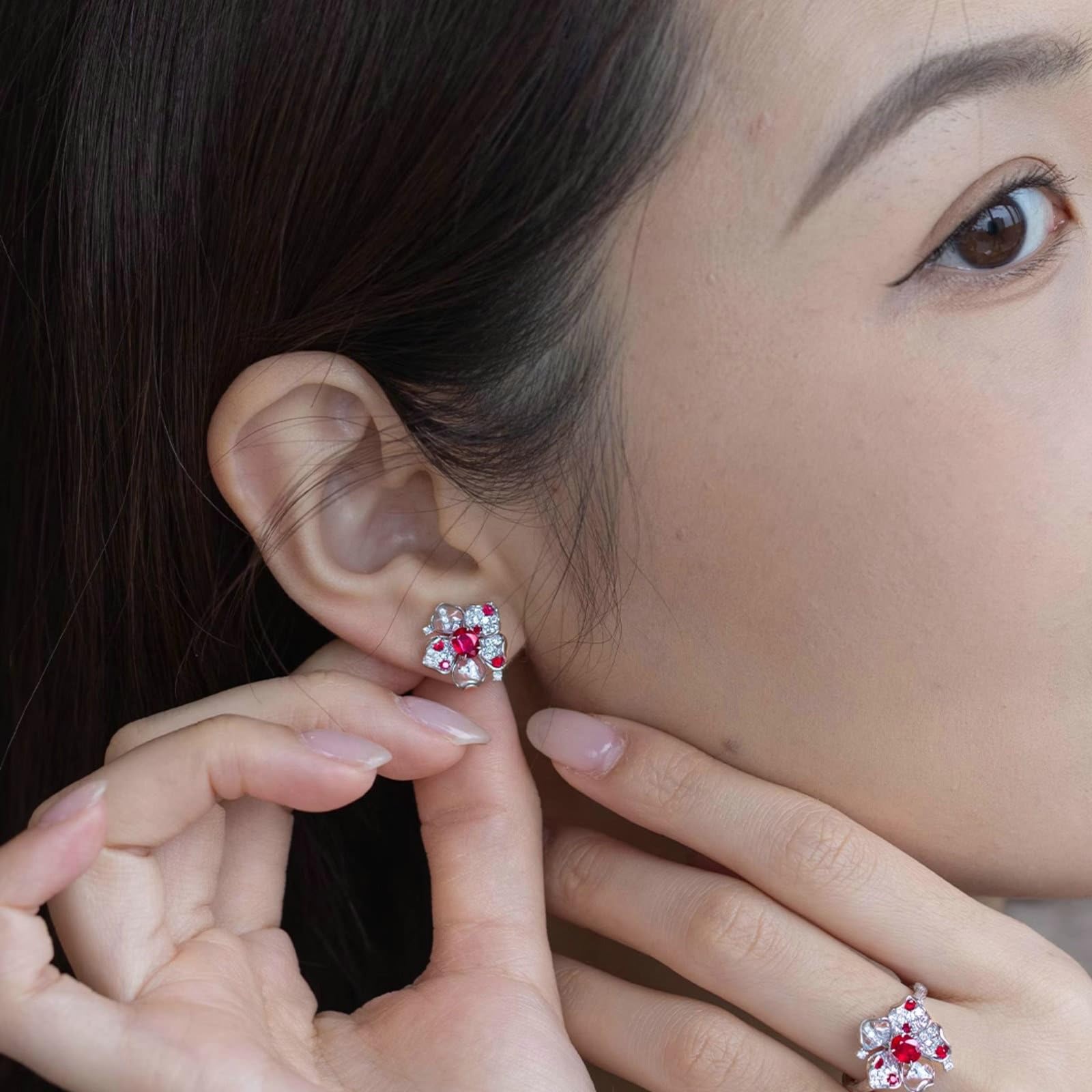 KnSam Pendientes de oro blanco de 9 K/14 K/18 K, joyas auténticas, 0,75 quilates, rubí, pendientes de Navidad con flores ovaladas rojas, joyas para mujer con moissanite Au750/585/375 oro