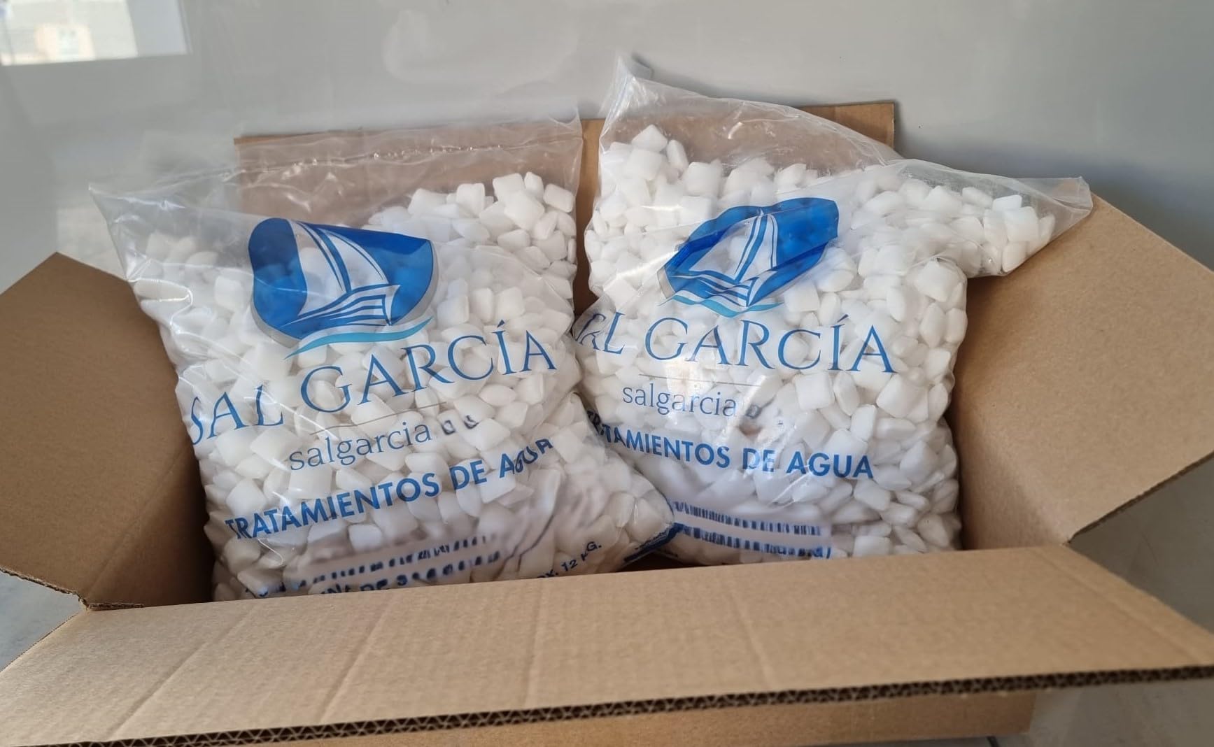 Sal para Descalcificador, Sal en Pastillas, Sal Marina, Sal para Descalcificador de Agua 24 kg. 2 Sacos DE 12 KG para FACILITAR SU MANEJO