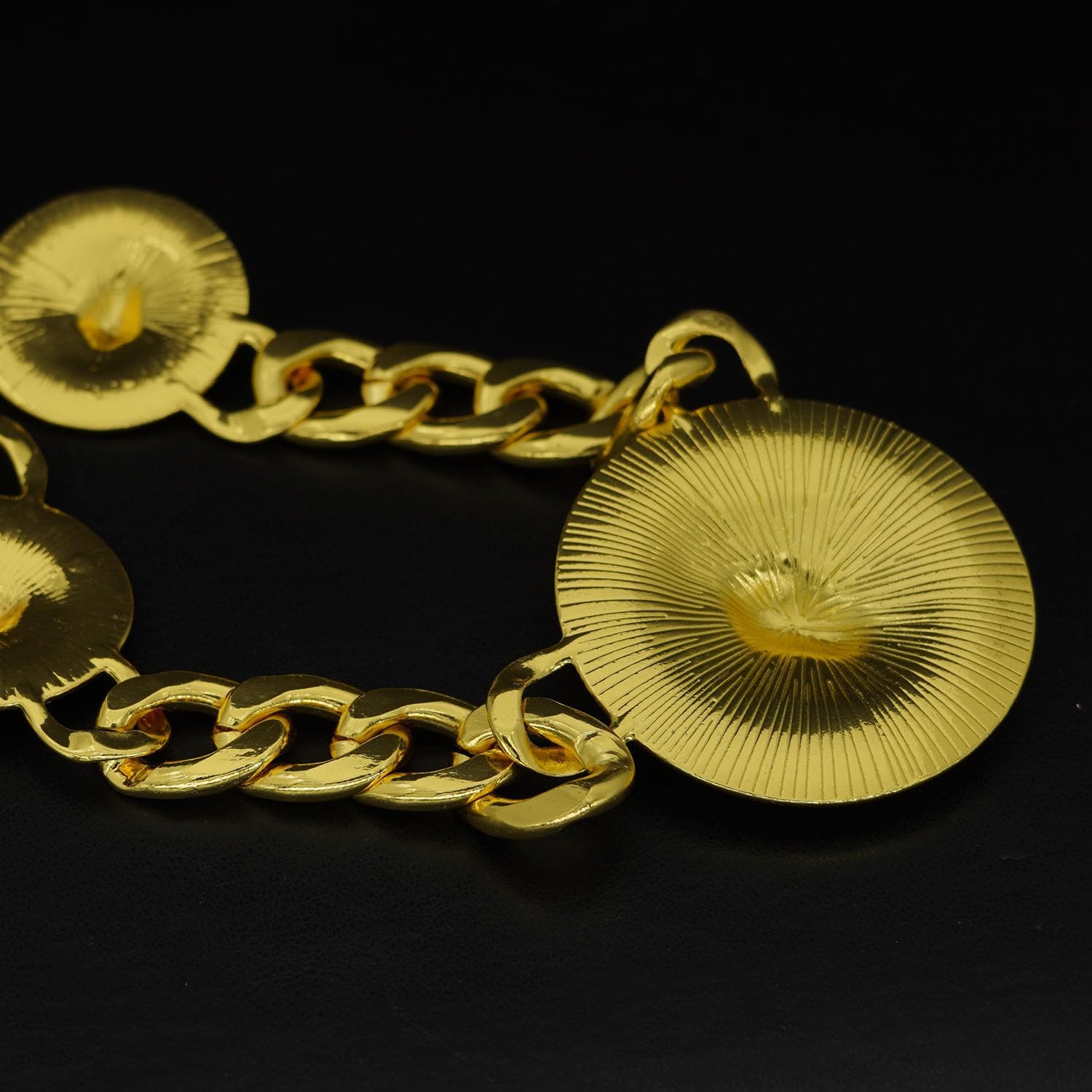 Statement Lion Head King Disc Black Round Chunky Cuban Link Chain Choker Necklace for Women Men,Gold Plated Large Animal Charms Collar Necklace Hip Hop Cocktail Party Jewelry - Image 3