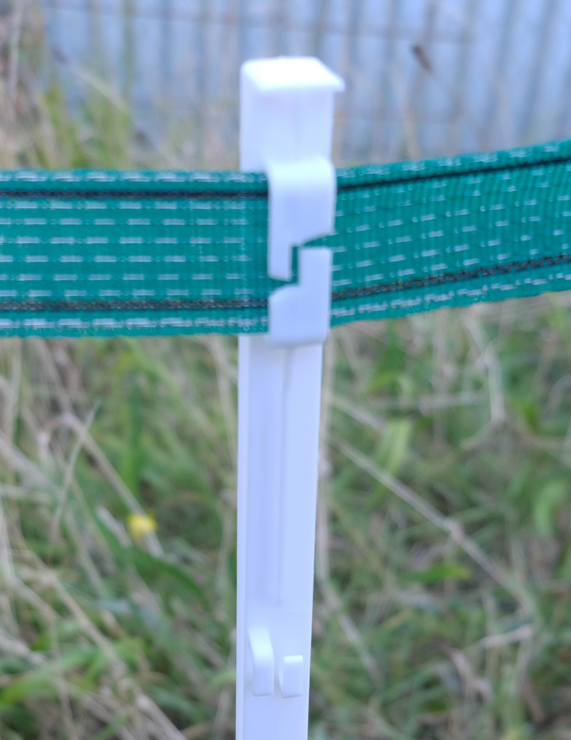 HotlineElectric Fence Posts 3FT Plastic Paddock Stakes Fencing 105cm White | 20 Pack