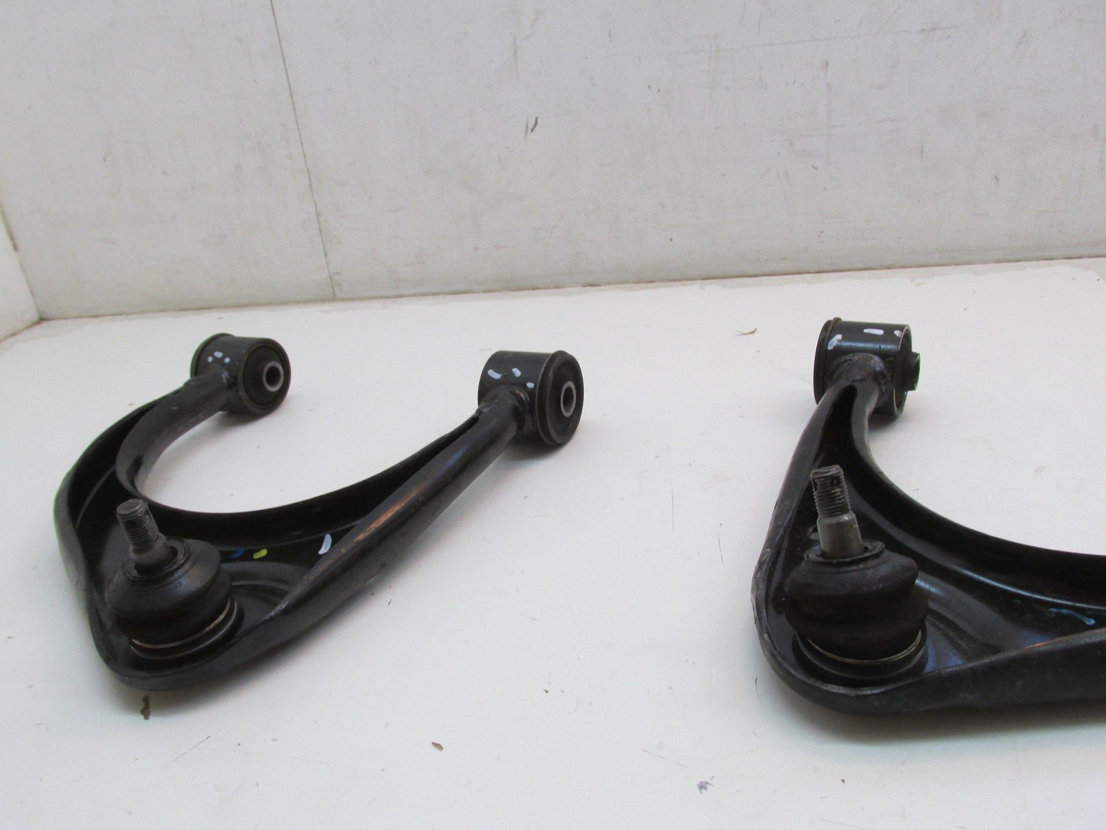 Amazon.com: Toyota Genuine Parts - Arm Assy, Suspension (48630