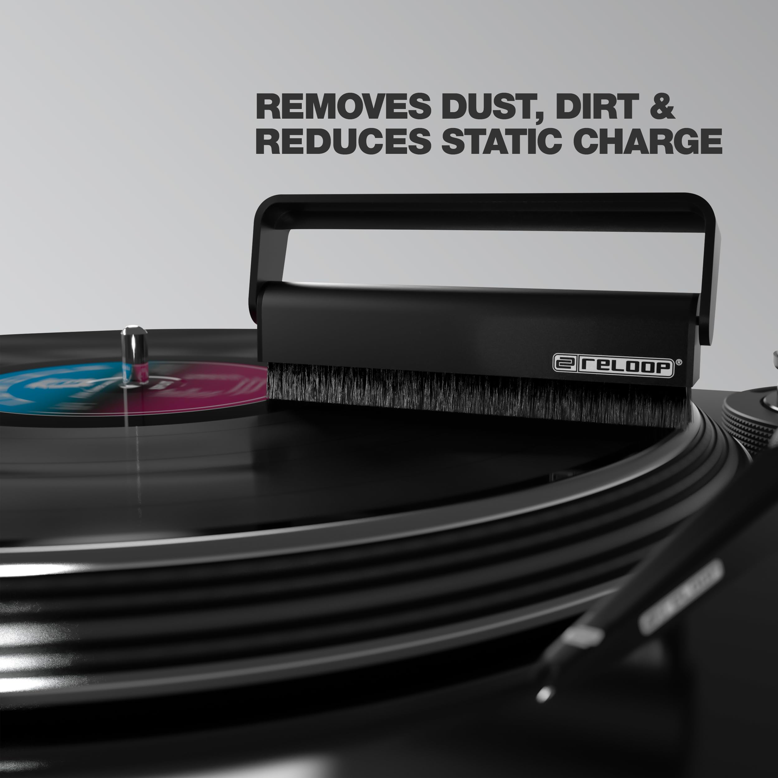 Reloop Premium Carbon Fibre Brush – niezbędna szczotka do płyt winylowych dla miłośników winylu