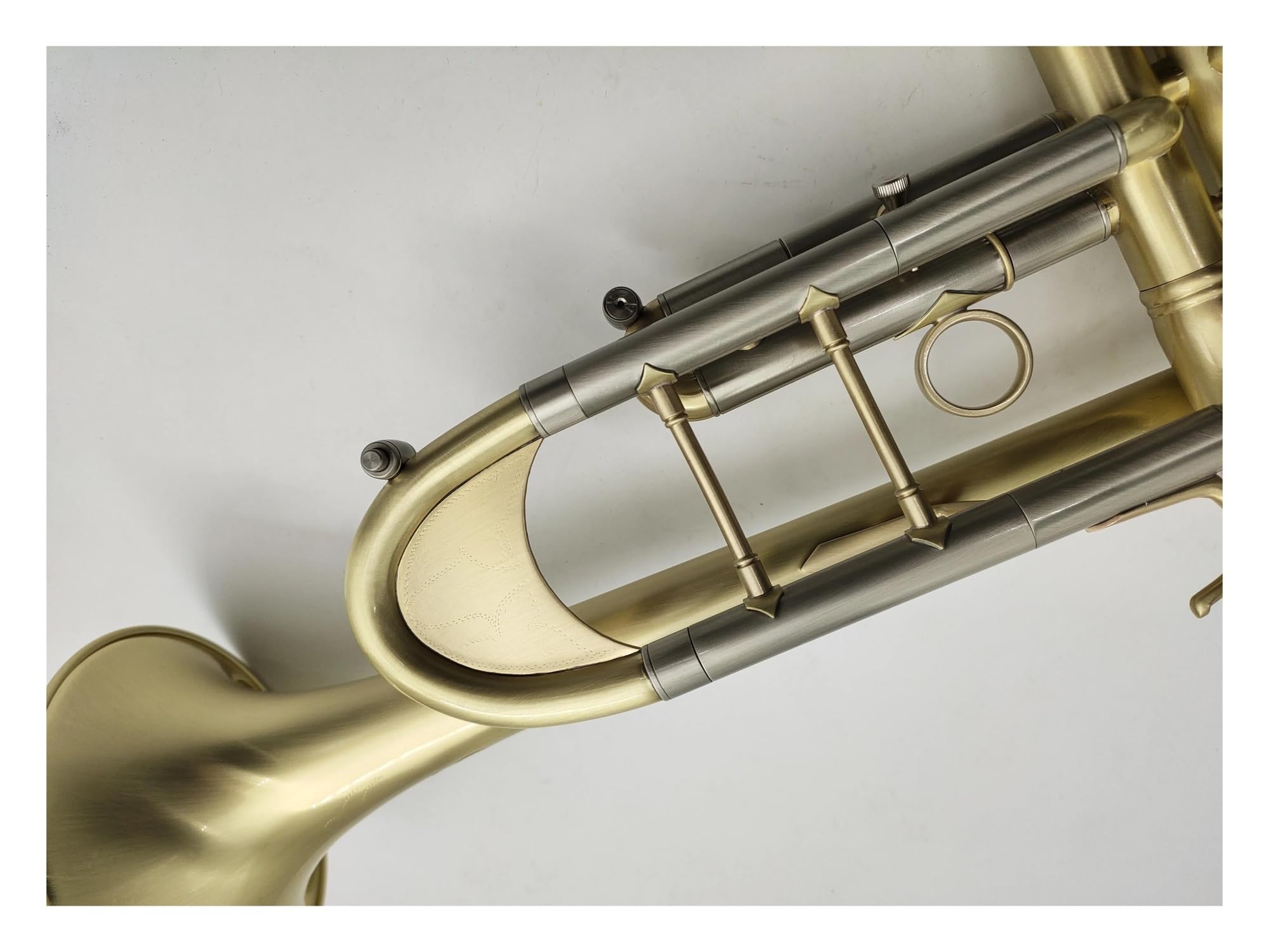 trąbka instrument Trąbka C do B, mosiężny, pozłacany, profesjonalny instrument muzyczny z pudełkiem