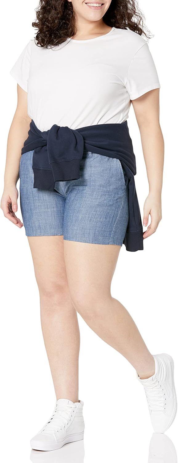 Amazon Essentials Women's 5" Inseam Chino Short