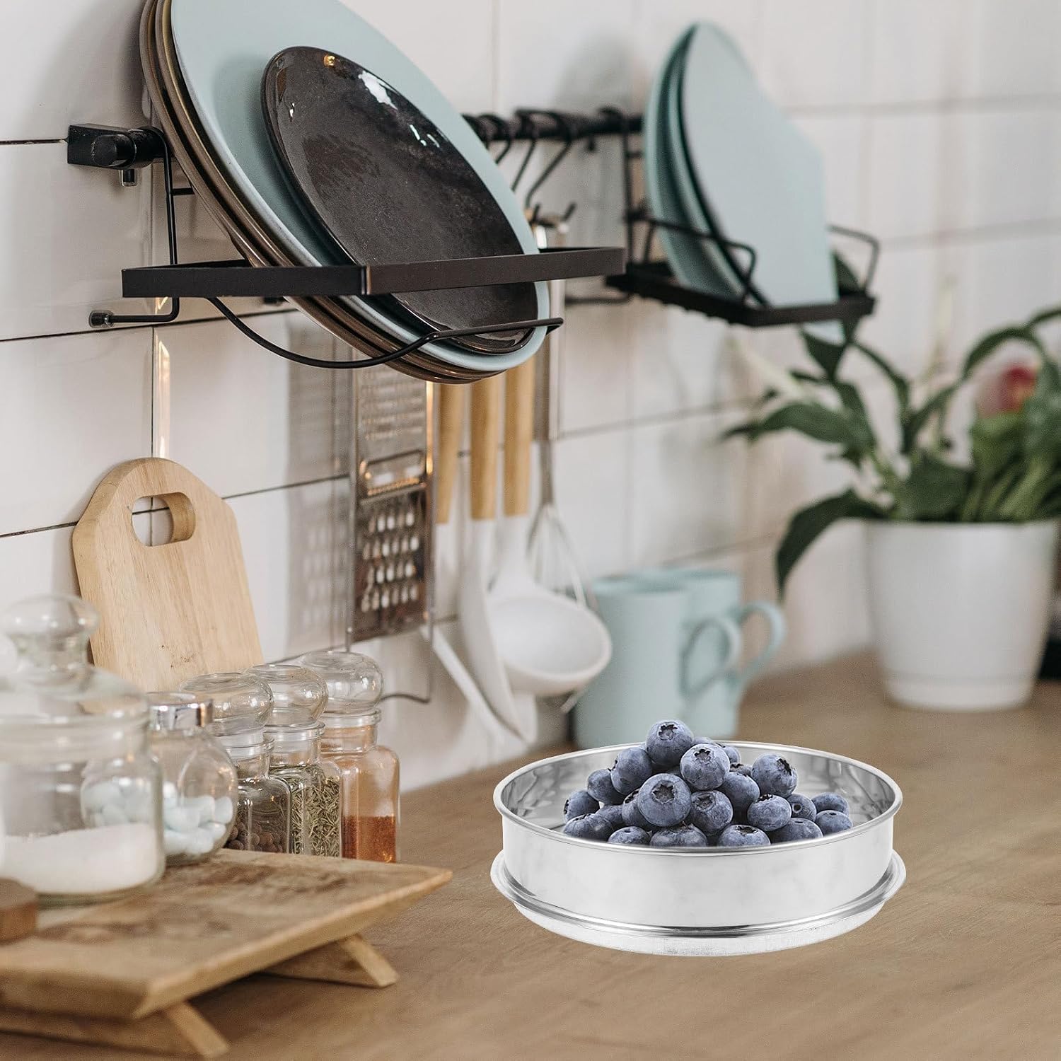 Blueberry Sieve Stainless Steel Food Strainer 18mm Mesh Multipurpose Kitchen Sifter for Soil Screening and Bean Sifting
