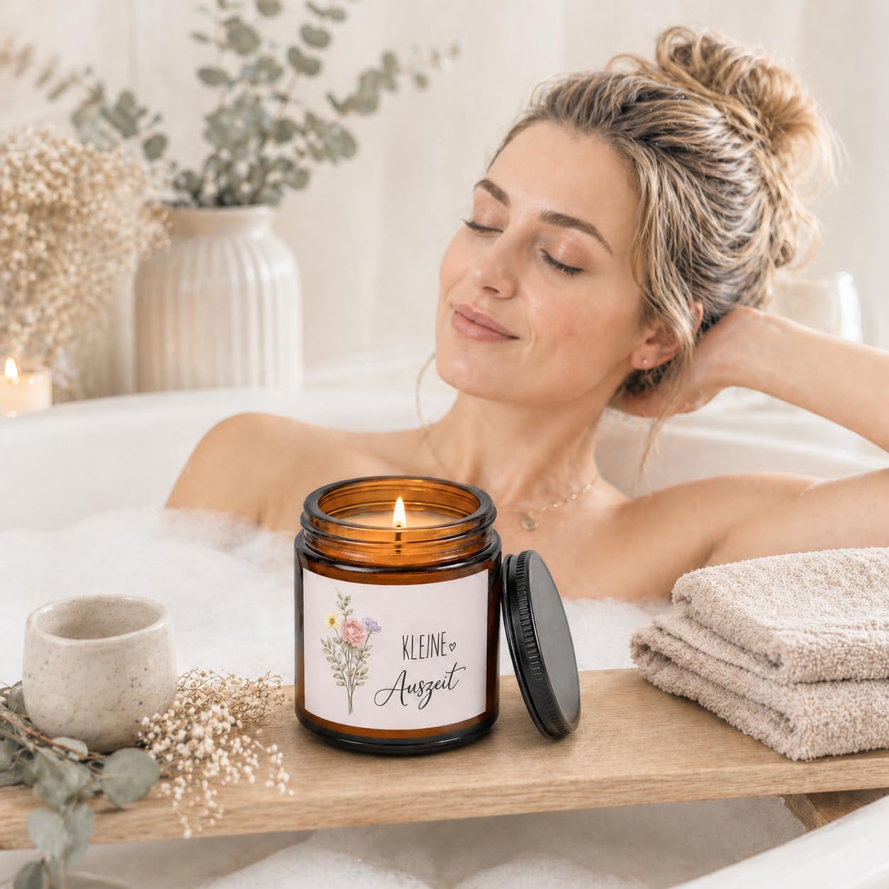 Geschenkset für Frauen Wellness Geschenke Kleine Auszeit Set mit Kerze Tasse Socken Rosa