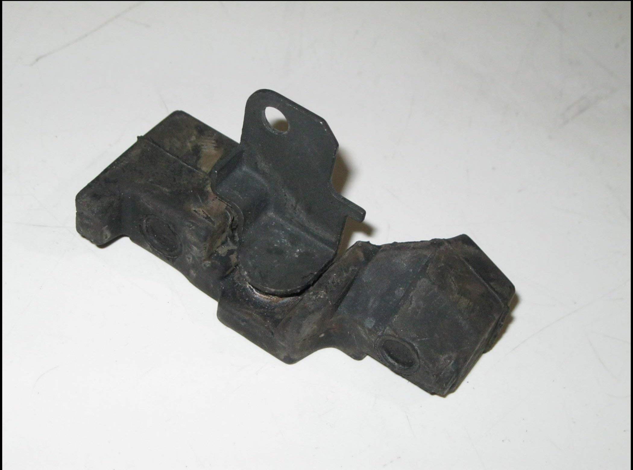 BMW E39 E38 Steering Column Vibration Mount 1093829 32311093829  