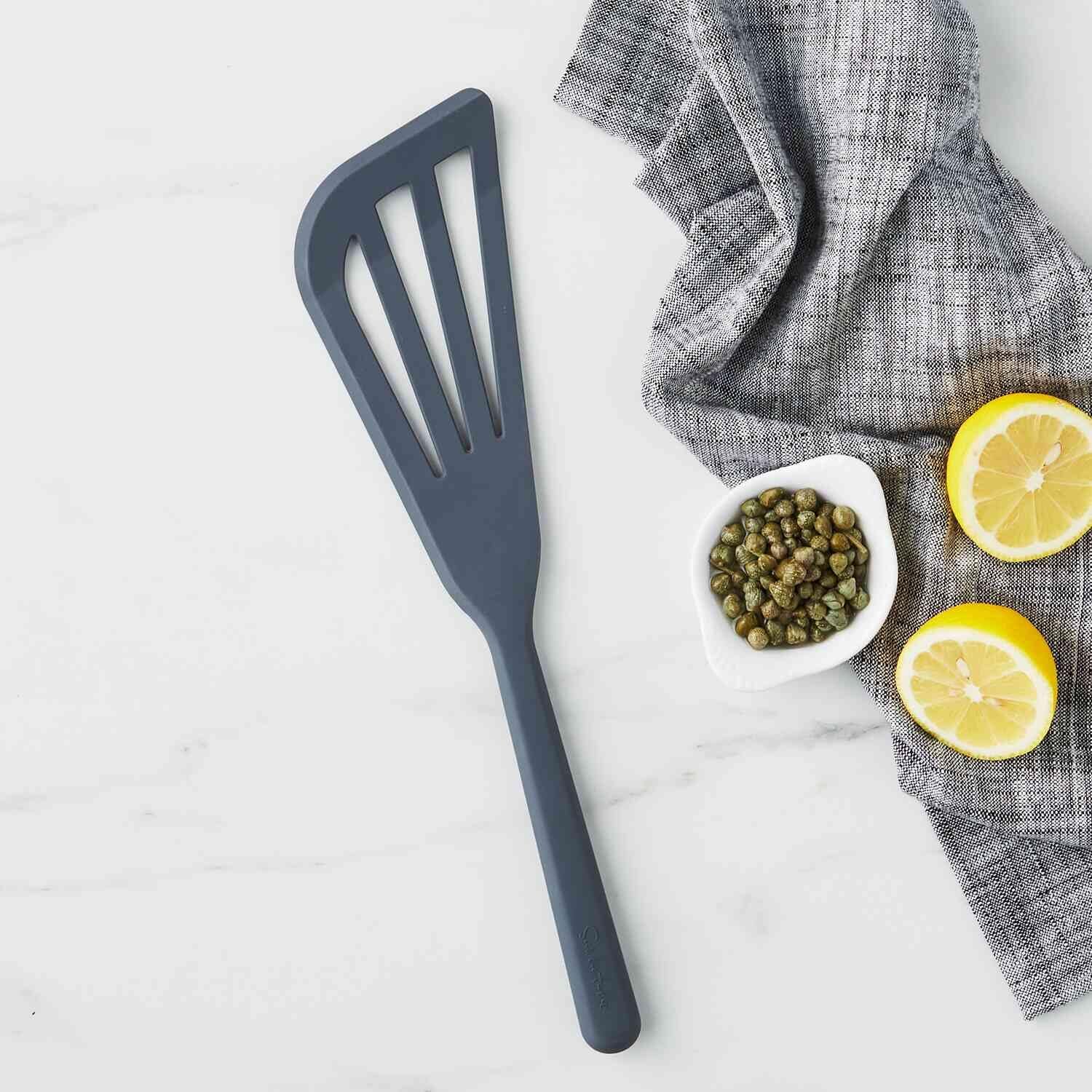 Sur La Table Silicone Fish Turner, Gray