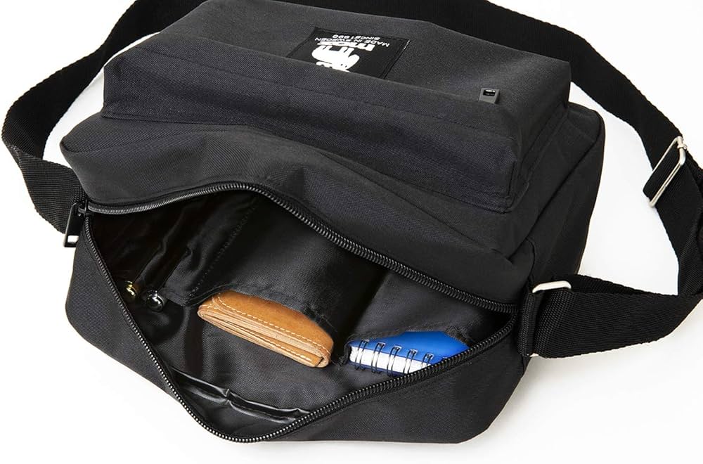 モエマス✖️４袋 moz MULTI BAG BOOK (バラエティ) |本 | 通販 | Amazon