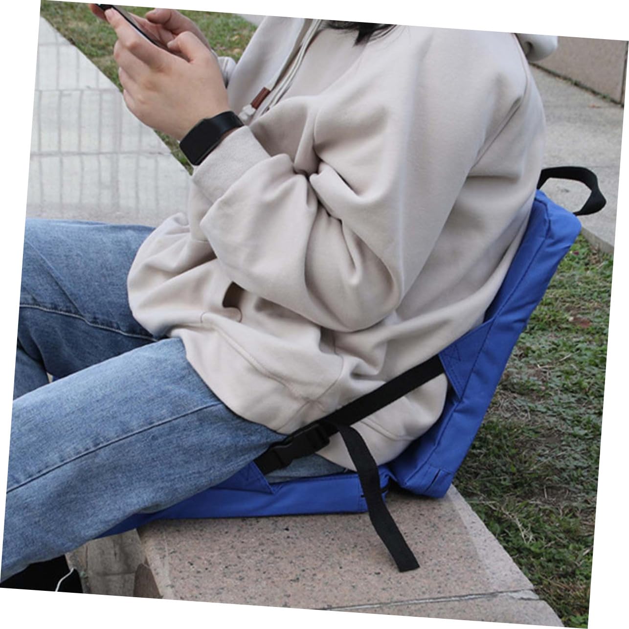 Faltbares Outdoor Sitzkissen aus Oxford Wasserabweisend Leicht Tragbar für Camping Picknick Park mit Komfortabler Polsterung und Robustem Material in Blau
