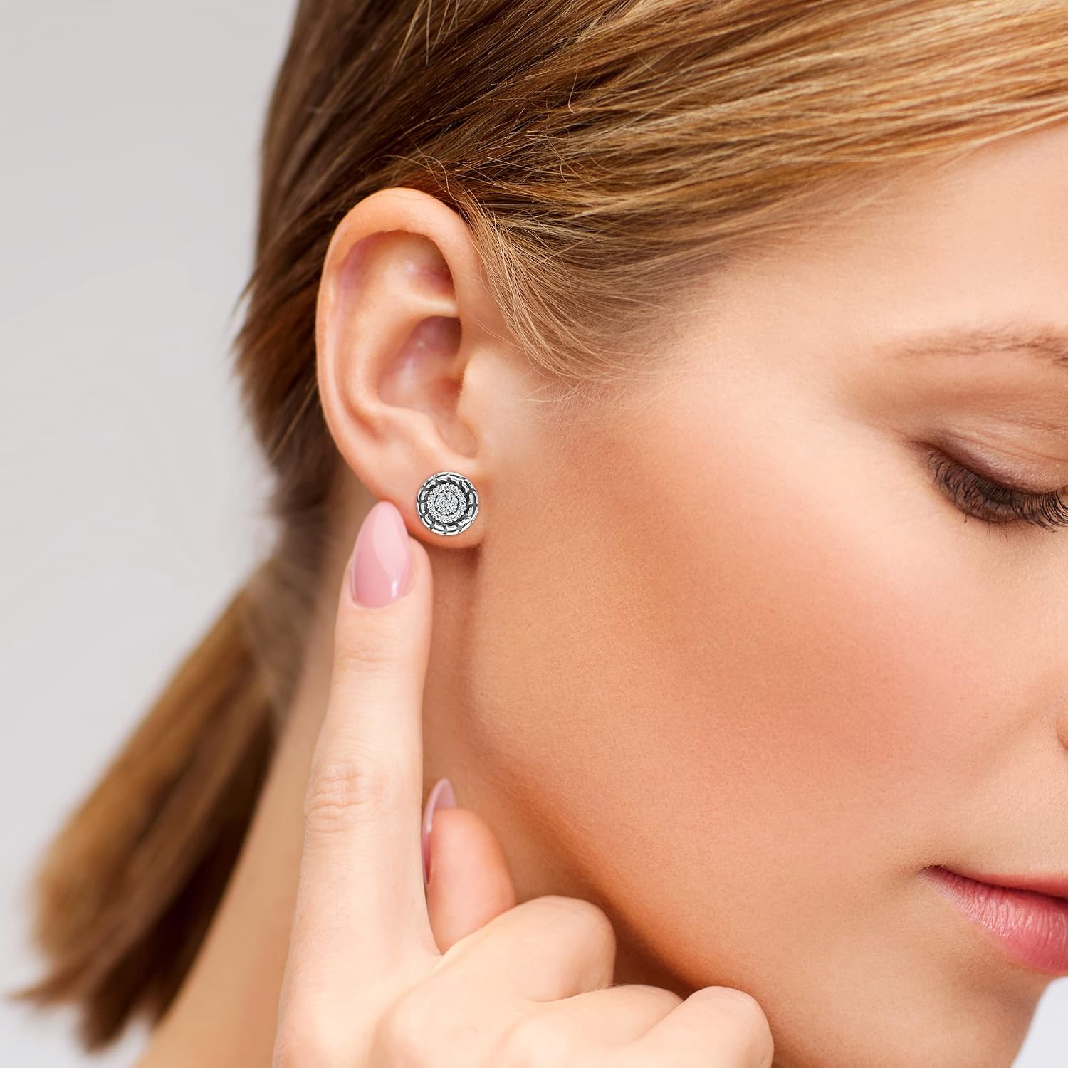 Charmsy 925 Sterling Silver Stud Earrings Lightweight Classic Zirconia Stud Earring for Women and Men