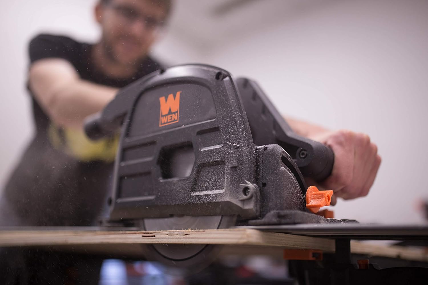 Free Shipping Over $50 WEN CT1065 10-Amp 6.5-Inch Plunge Cut Sidewinder Circular Track Saw