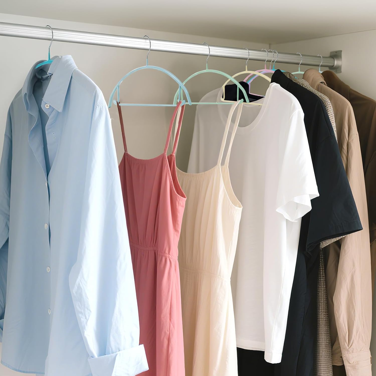 ZAVOOS 14 Pack Clothes Hanger, Non Slip PVC Coating, No Shoulder Bumps