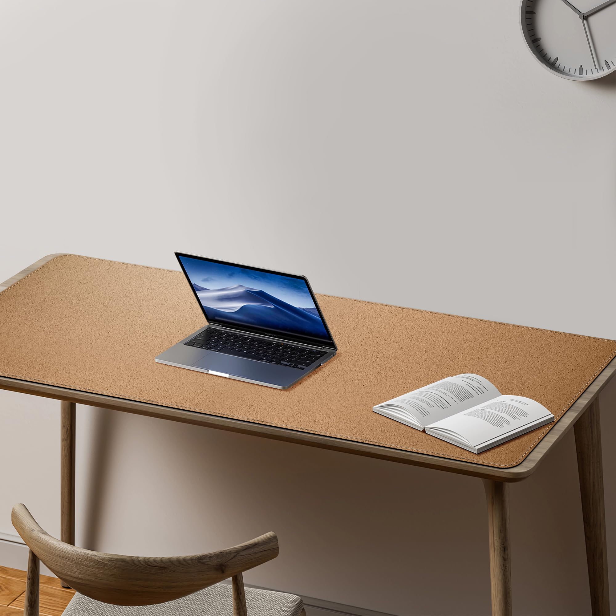 Mydours sous-Main en cuir PU et Liège, 140x50cm Tapis de Bureau, Sous Main Bureau en Cuir PU, Antidérapant en Liège Bords Cousus, multifonctionnel Double Face Tapis de bureau pour bureau/maison (noir)