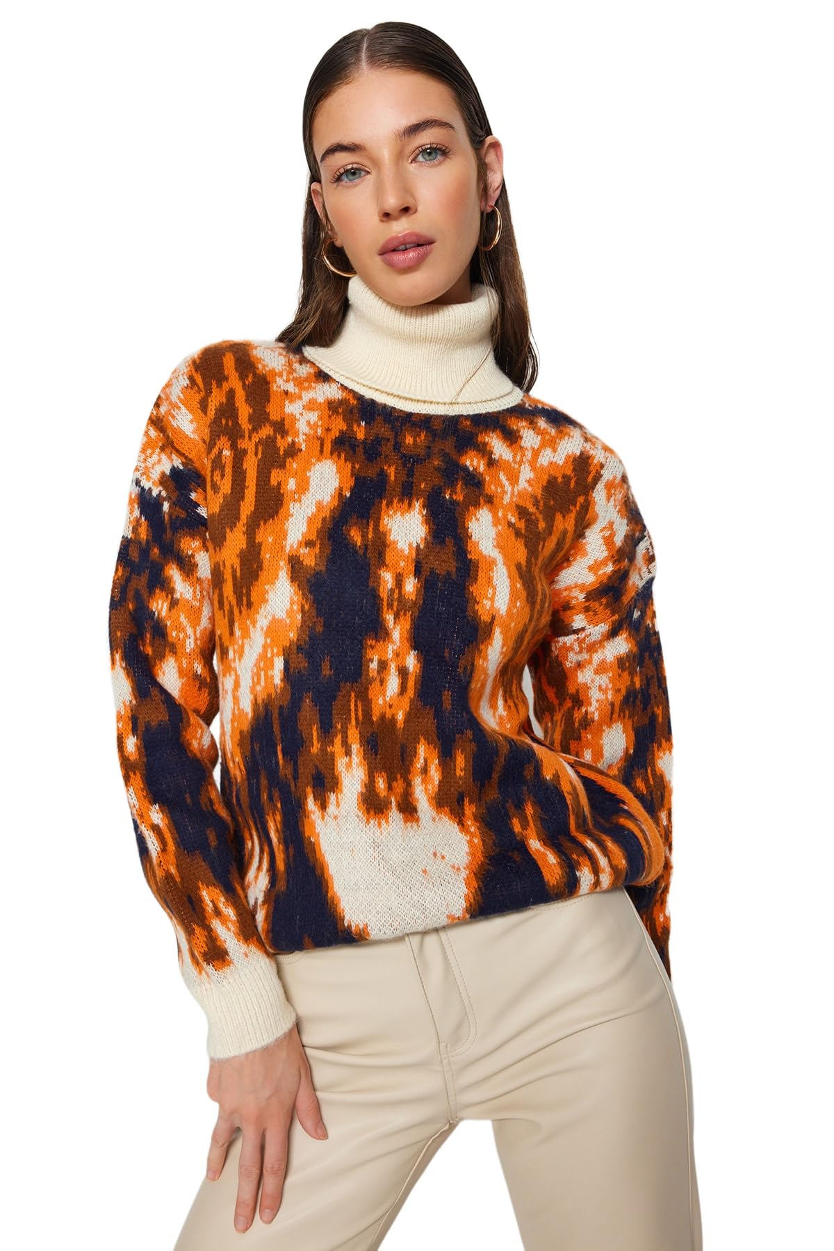 Trendyol FeMan Oversize Basic Turtleneck Knitwear Sweater,Ecru,M