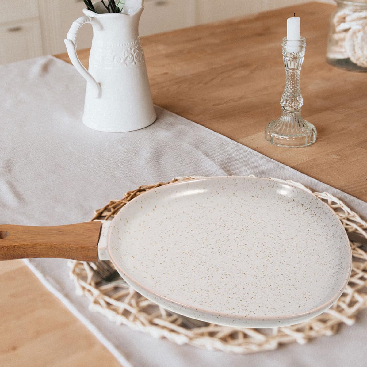 ULTECHNOVO Keramikteller mit Holzgriff, Dekorativer Crêpe Teller für Feiern | Ofenfest und Mikrowellengeeignet, Anti Scalding Griff, Ergonomische Form, für Persönliche Partys und Feiermomente