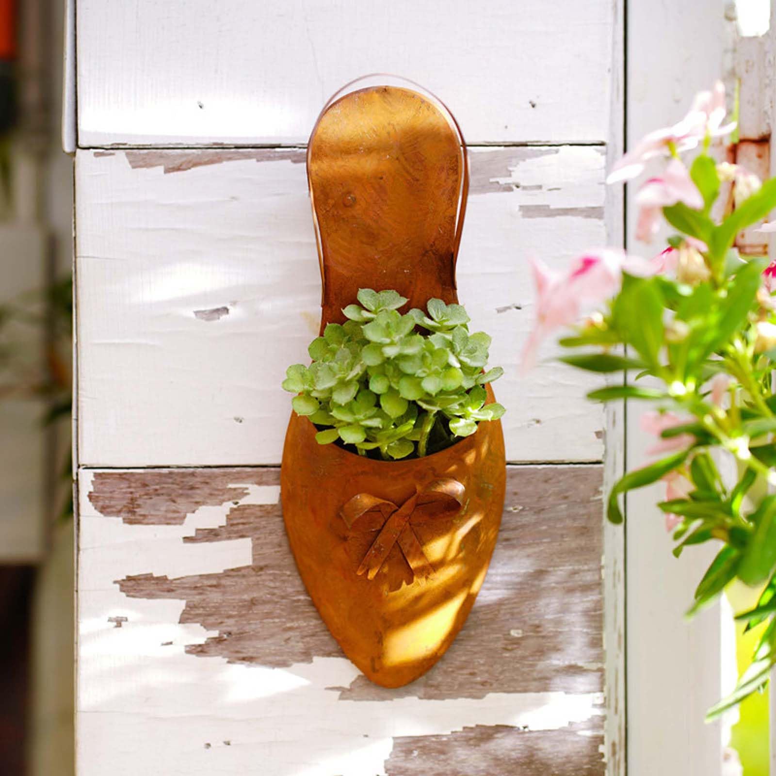 ESSECMBS Musical Note Shaped Hanging Planter Creative High Heel Metal Rusty Wall Art Flower Pot for Patio Lawn Yard Decor (C, 24cm*8.5cm)