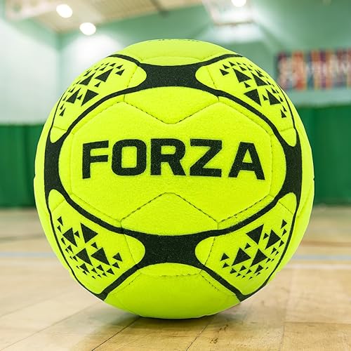 FORZA Balones de fútbol para interiores 3 tamaños  Pelotas de fútbol amarillas fluorescentes diseñadas para superficies interiores y laminadas,
