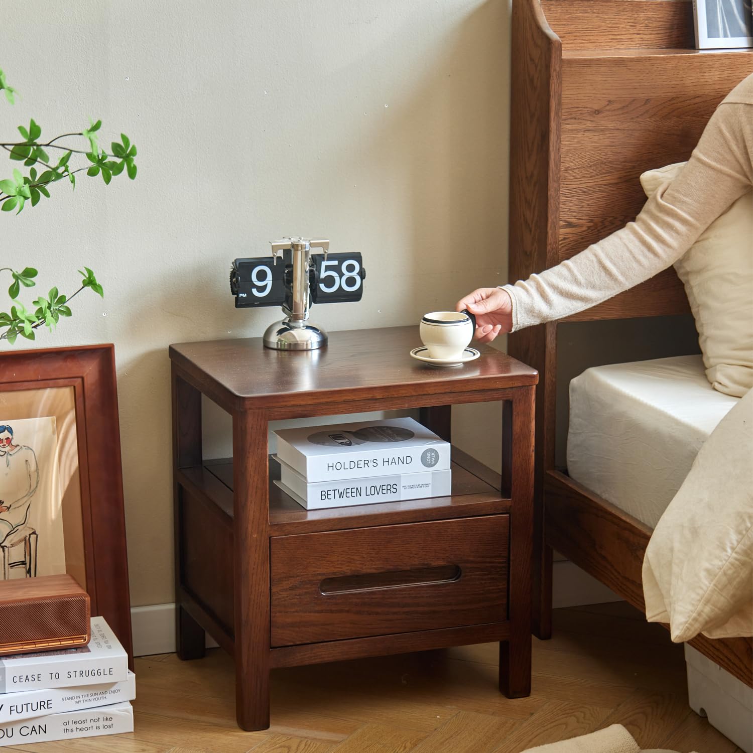 MU RONG Solid USA Oak Bedside Table Walnut Color Modern Bedside Cabinet Wooden Nightstand End Lamp Table With 1 Drawer (W) 17.7X(D) 14.6X(H) 19.3 Inches