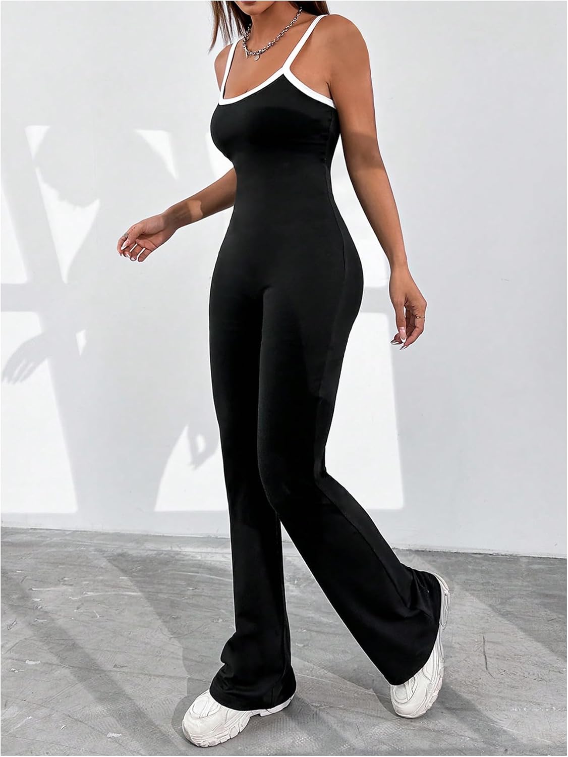 WDIRARA Women's Skinny Flared Leg Bodycon Jumpsuit Solid Contrast Trim Long Pants Rompers0