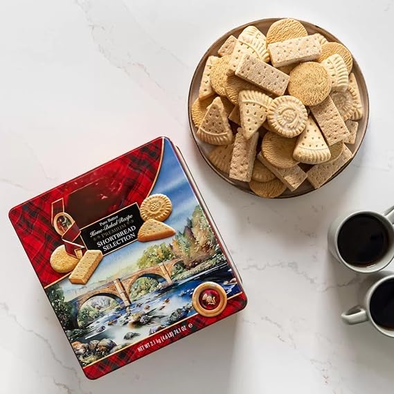 Premium Scottish Butter Shortbread Selection in Festive Gift Tin 2.1kg – Traditional Home-Baked Recipe Boxed Treatz
