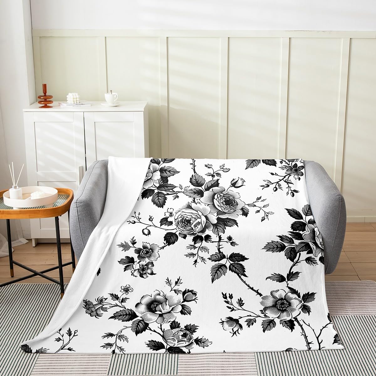 Feelyou Flower Blanket Queen 90"x90" Botanical Floral Printed Plush Throw Blanket for Kids Boys Girls Blossom Flowers Pattern Flannel Fleece Blanket Natural Theme All Season Bed Blanket Black White