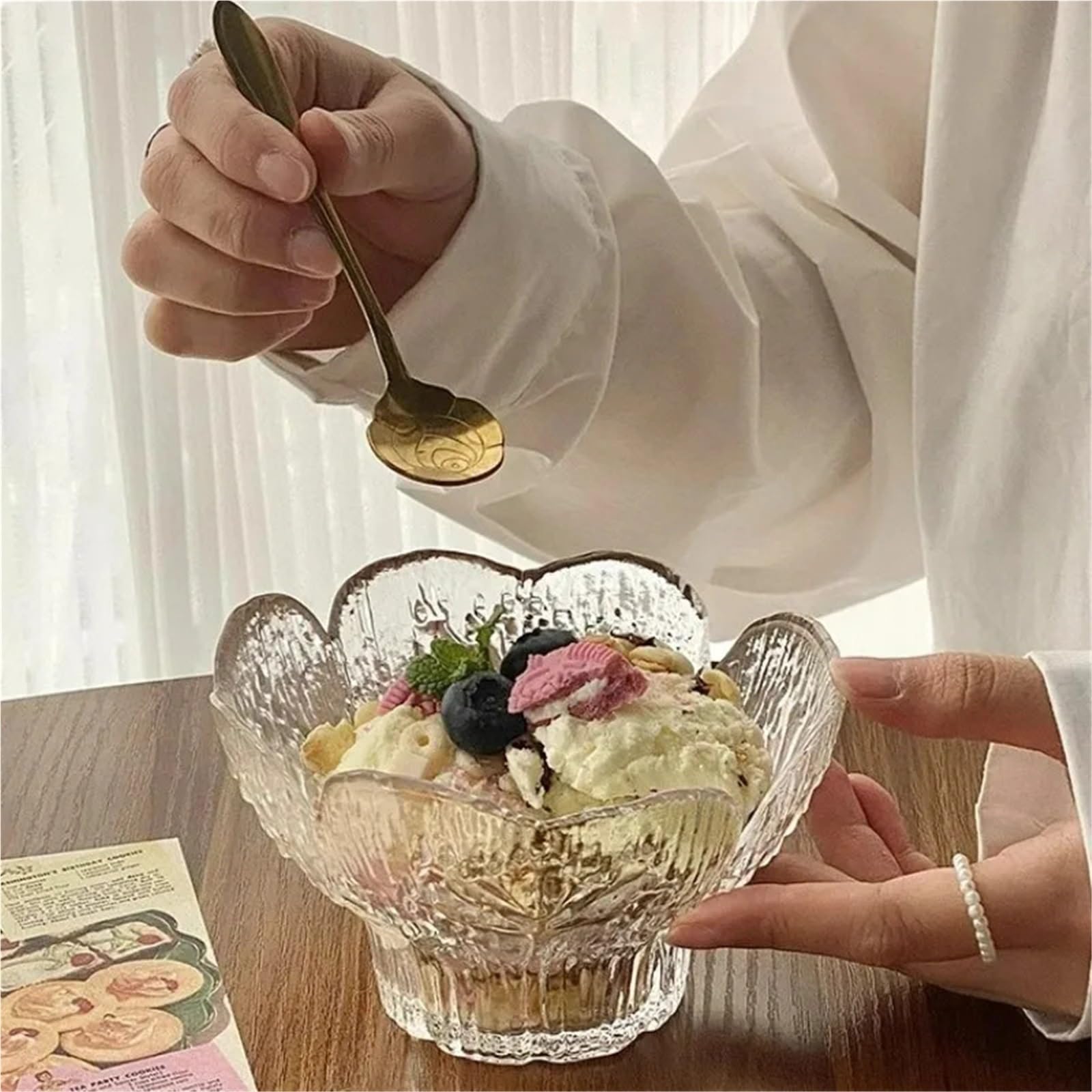Coppe Gelato 2 Ciotole da Dessert in Vetro Goffrato Petalo Ciotole Trasparenti Ciotole for Gelato Ciotole for Macedonia Accessori da Cucina per Dessert(2 clearA)