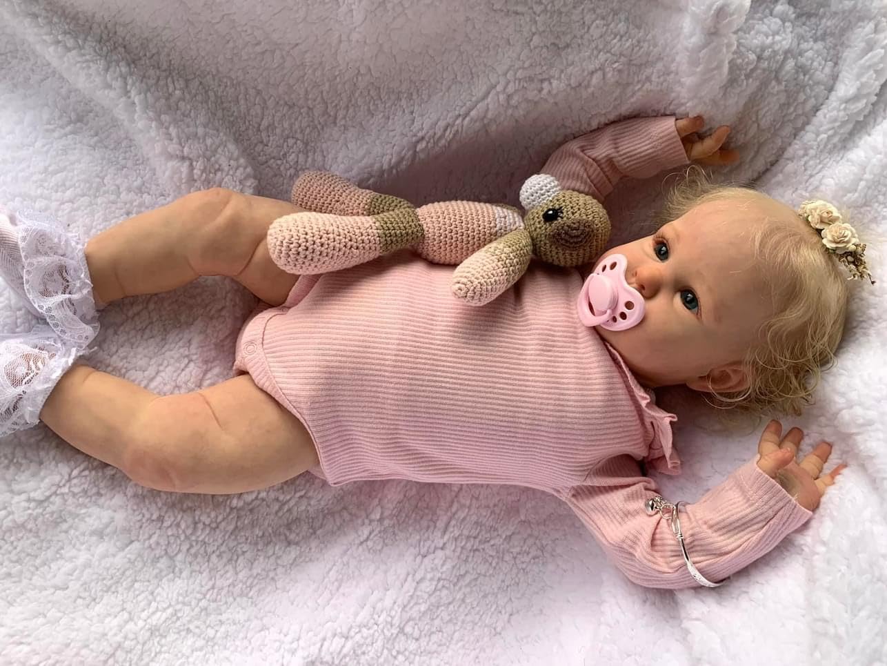 ROSHUAN Bambole Reborn da 61 cm, realistiche, con corpo in tessuto pesante, realistiche, con vestiti viola, per bambini dai 3 anni in su, regali