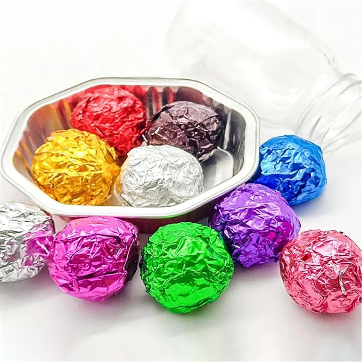 Foil Candy Wrappers 1000Pcs Foil Candy Wrapper Aluminum Chocolate Paper Sugar Food Tin Foil Baking Gift Packing Wrapping Paper Supplies for Homemade Candy(Red)