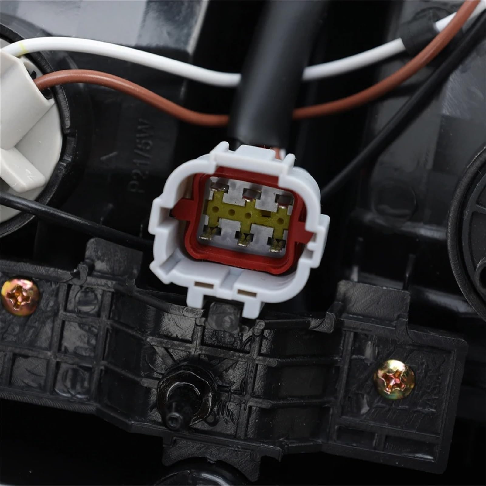 Faros Traseros Para Nissan Para Navara Para NP300 D23 2015-2020 Trasera Izquierda/derecha Sin Bombilla Luz De Señal Giro Freno Faro Trasero De Coche(Izquierda)