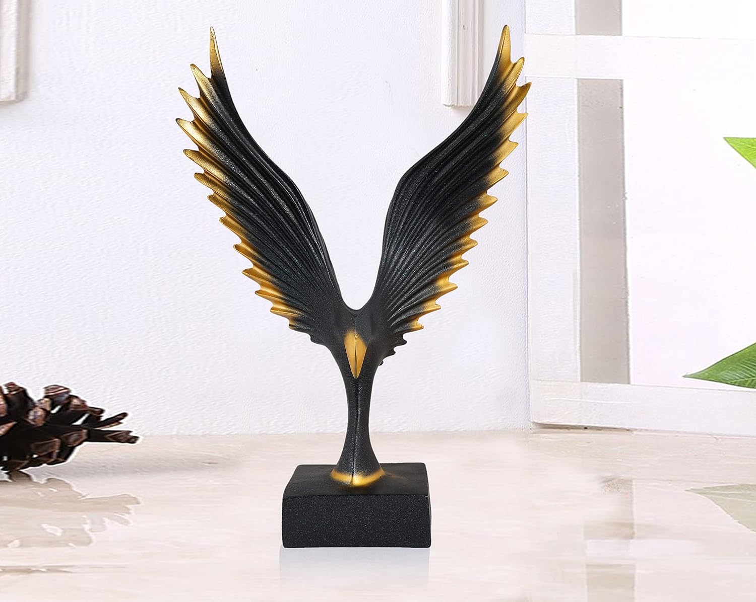 Figurines d'ailes d'aigle en résine : sculpture haut de gamme multicolore