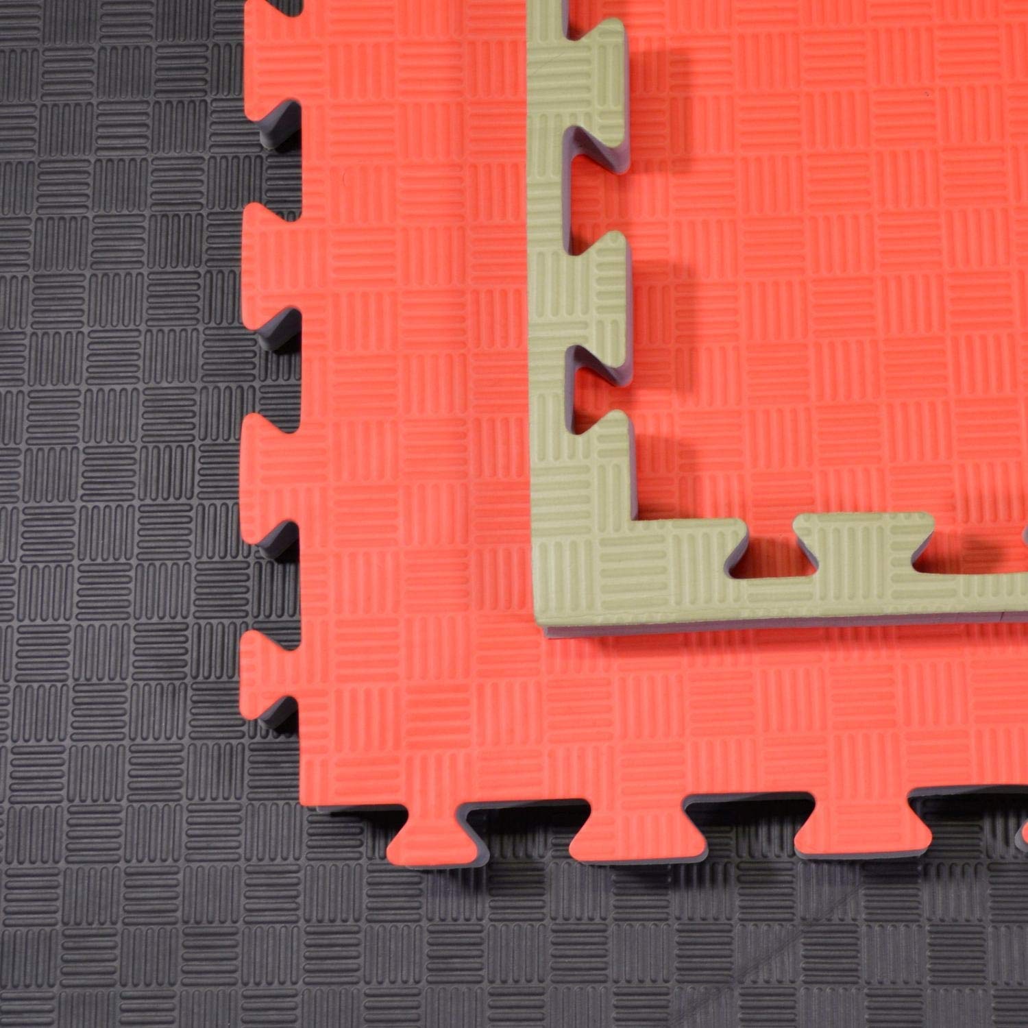 Kampfsportmatte rot-grün - 100 x 100 x 4 cm - Verzahnte Ränder - Wendematte, Trainingsmatte - Judo, Karate, Ju-Jutsu, Taekwondo