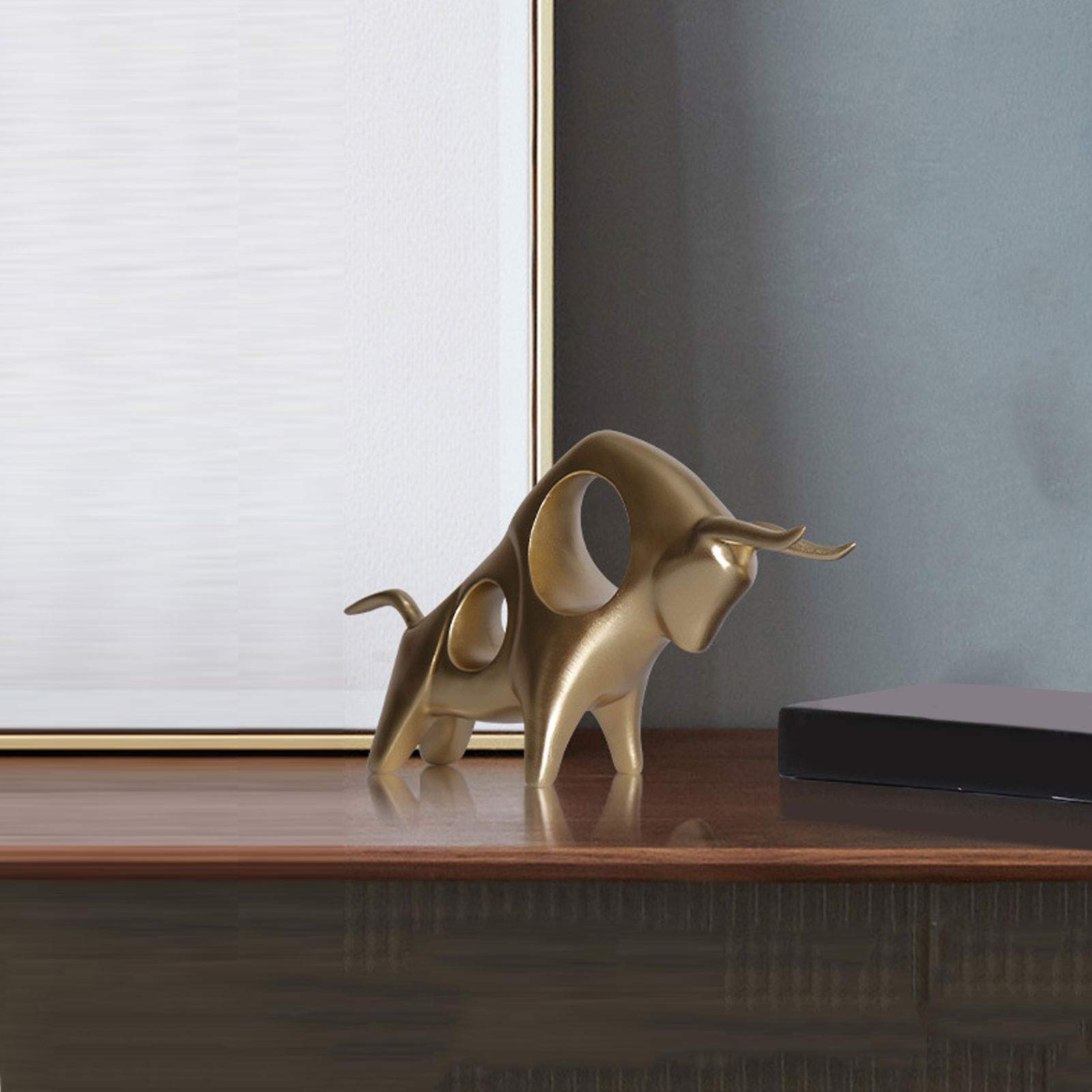 彫刻オブジェ 牛と人物と松のデザイン 彫刻オブジェ 牛と人物と松のデザイン Amazon.co.jp: 小物置き 小物