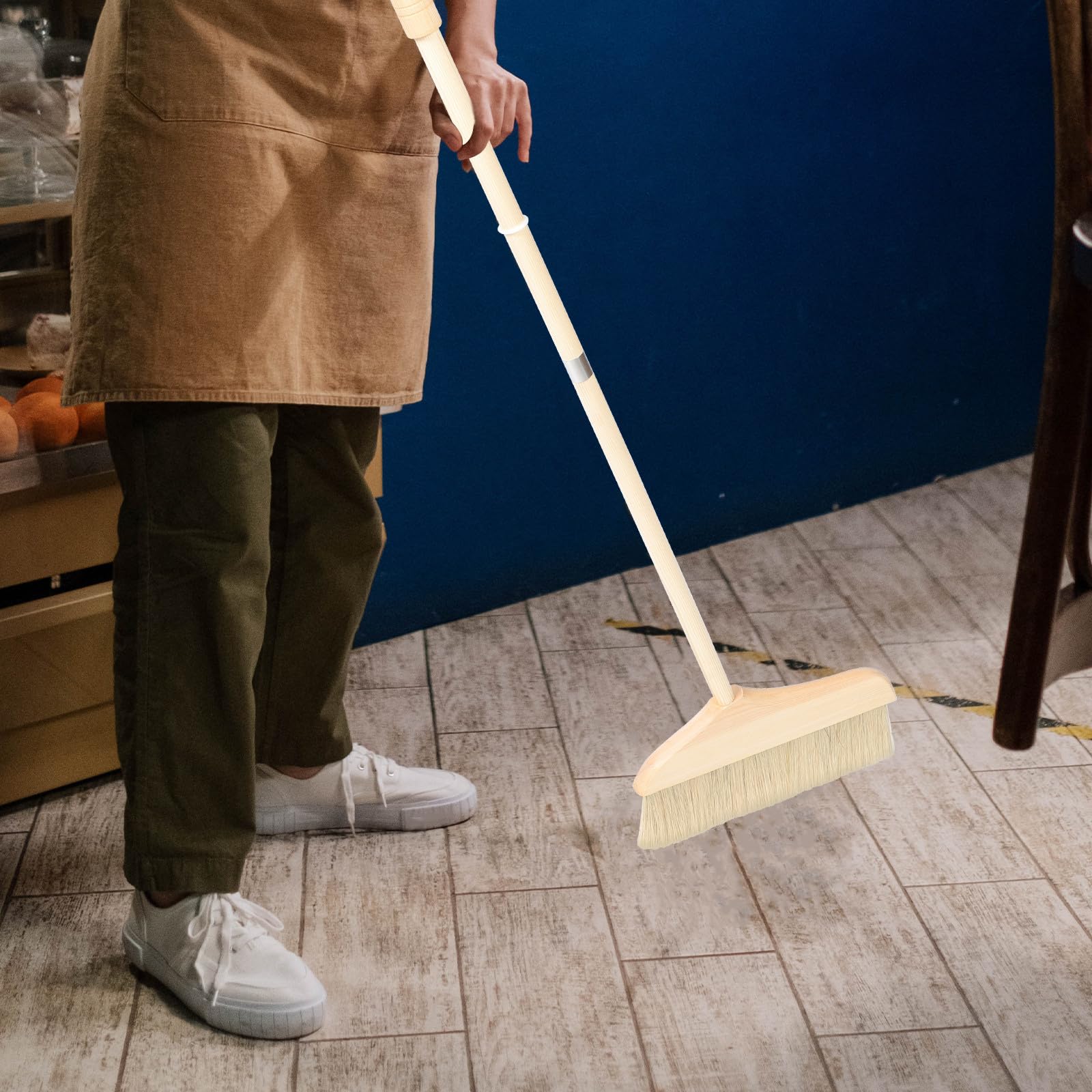 Escoba de Mango Largo de Madera Cerdas Suaves para Limpieza de Alfombras y Pisos en Interiores, Adecuado para Barrer Alta Durabilidad