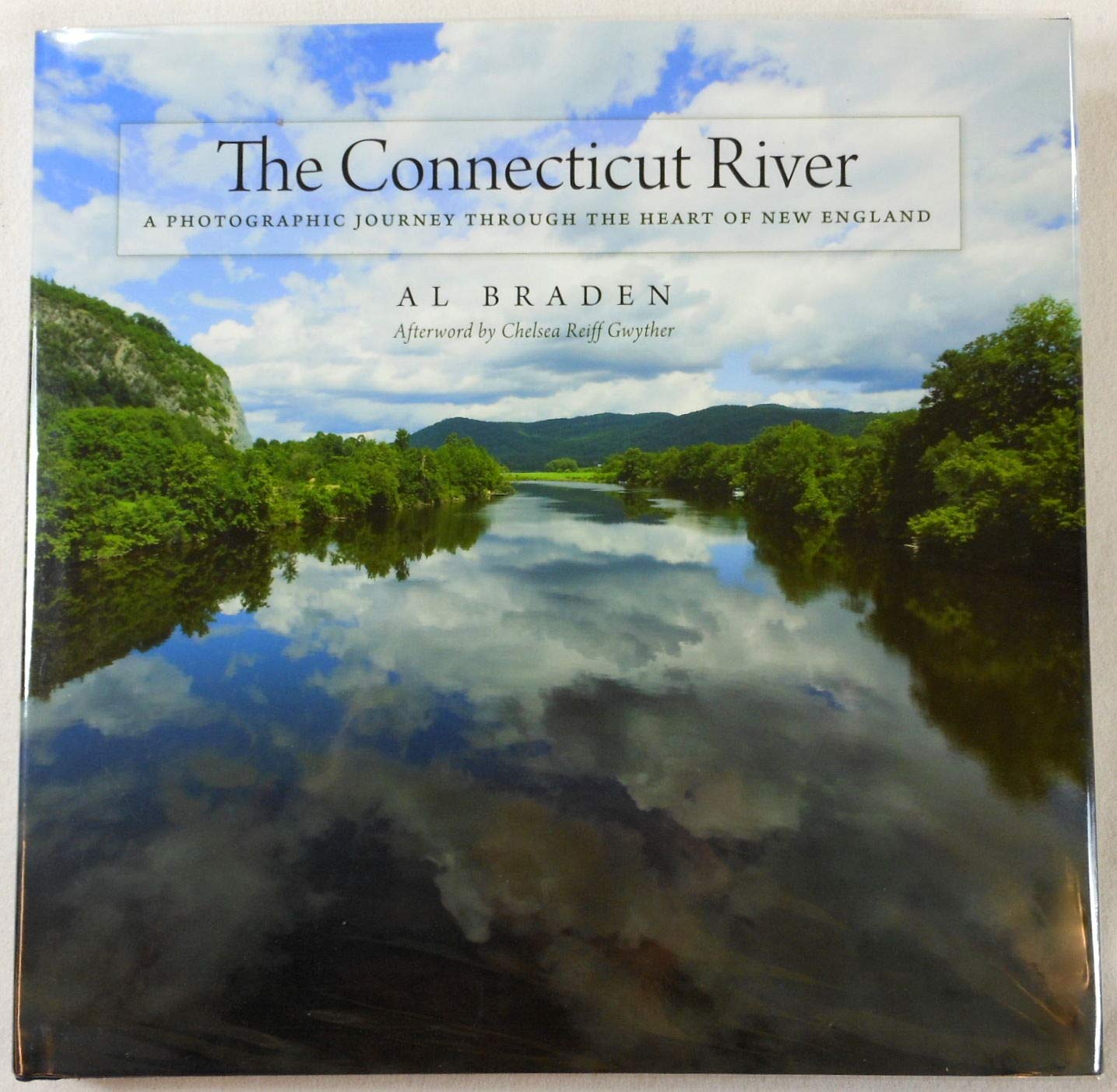 Buy The Connecticut River: A Photographic Journey Through The Heart of New England (Garnet Books) — BookShops.in