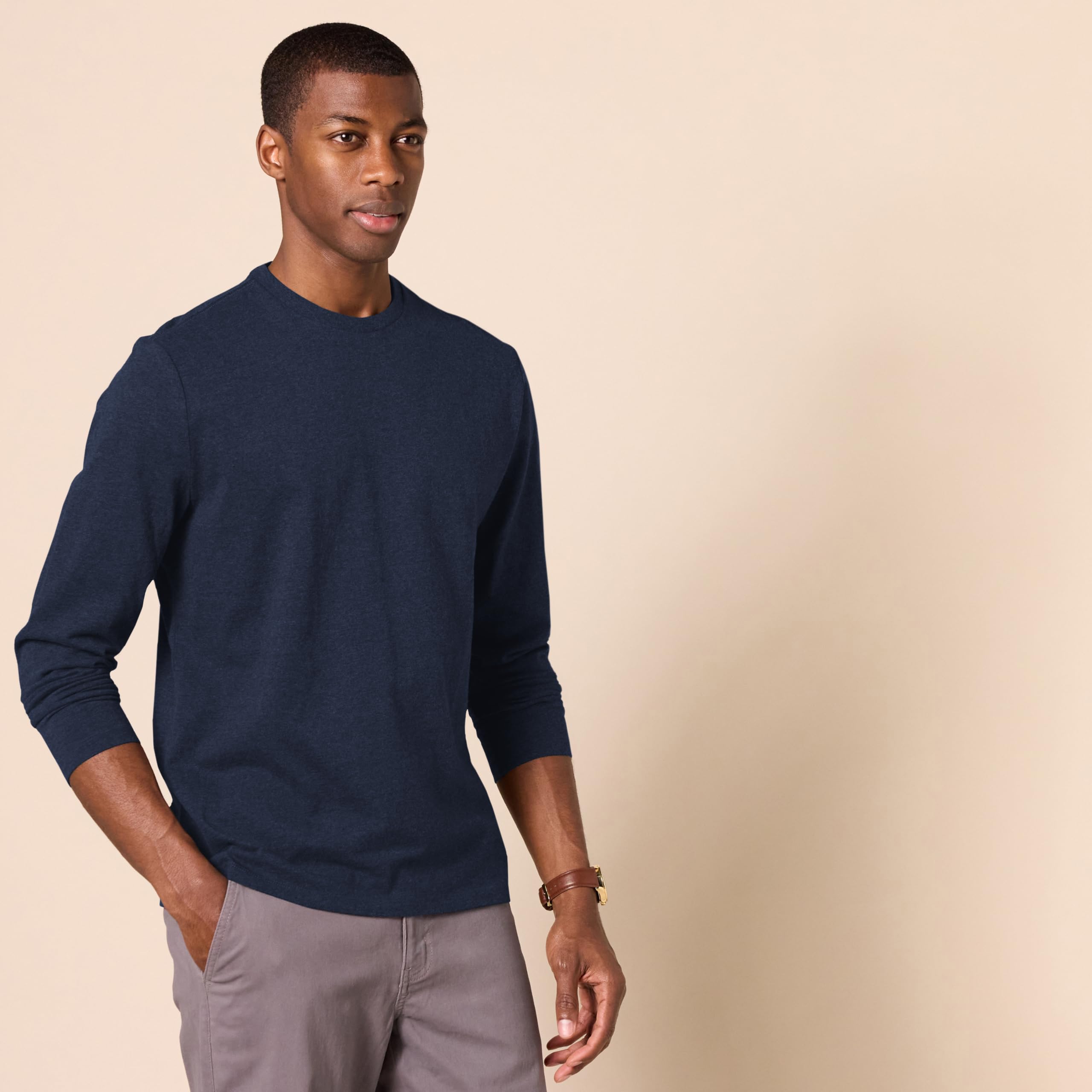 Amazon Essentials T-Shirt a Maniche Lunghe Slim Uomo