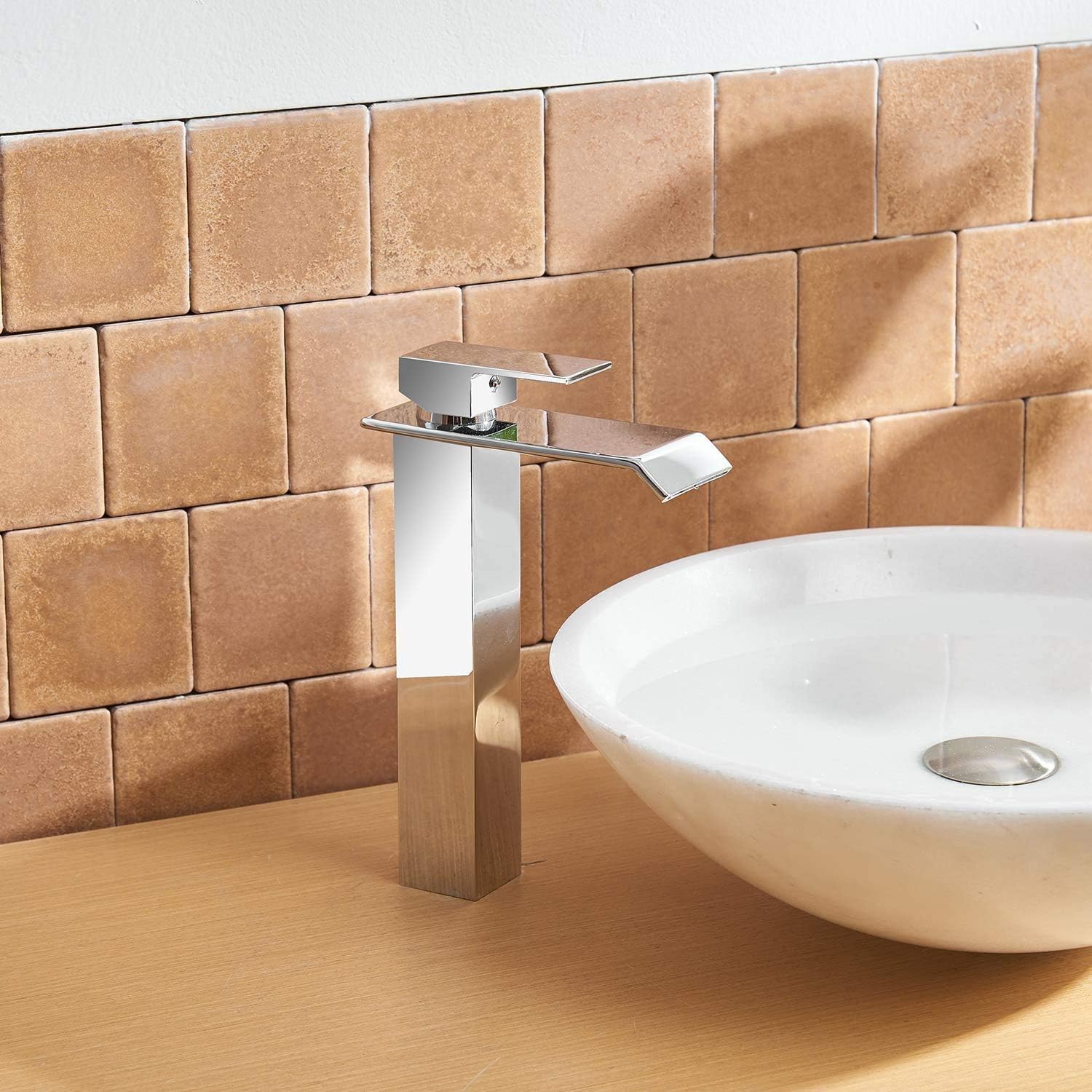 Bathroom Sink Faucet Single Hole Bathroom Faucets Modern Chrome Single Handle with Pop Up Drain Assembly
