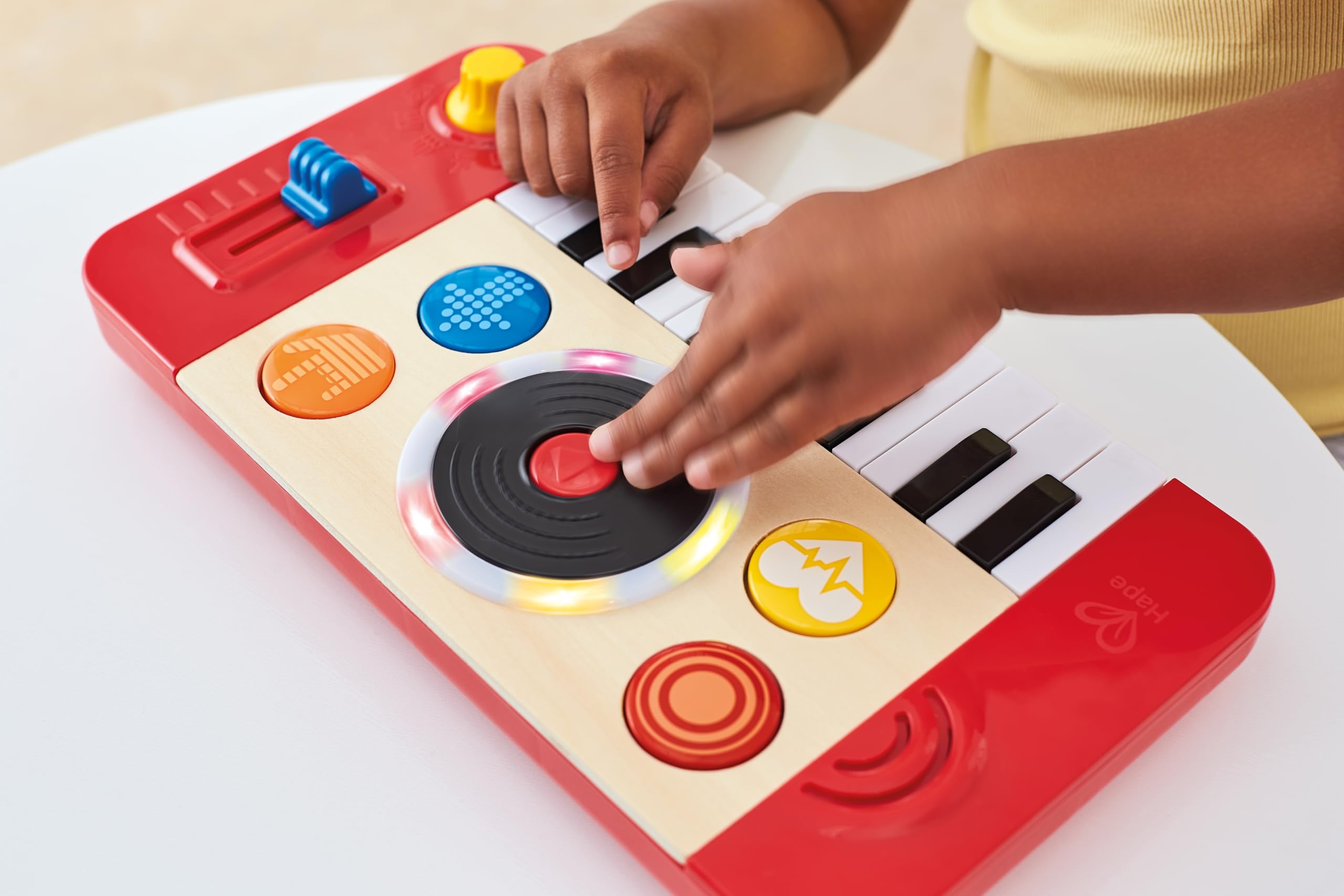 Hape Musikinstrumente Set Kinder, DJ Mischpult mit Trommel und Mikrofon, Musikspielzeug Holz für Kleinkinder